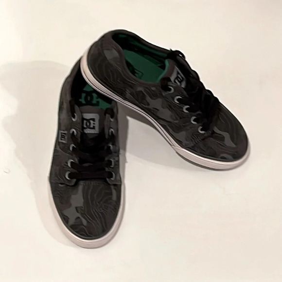 DC youth tonik SP shoe size 3.5Y - Picture 2 of 6